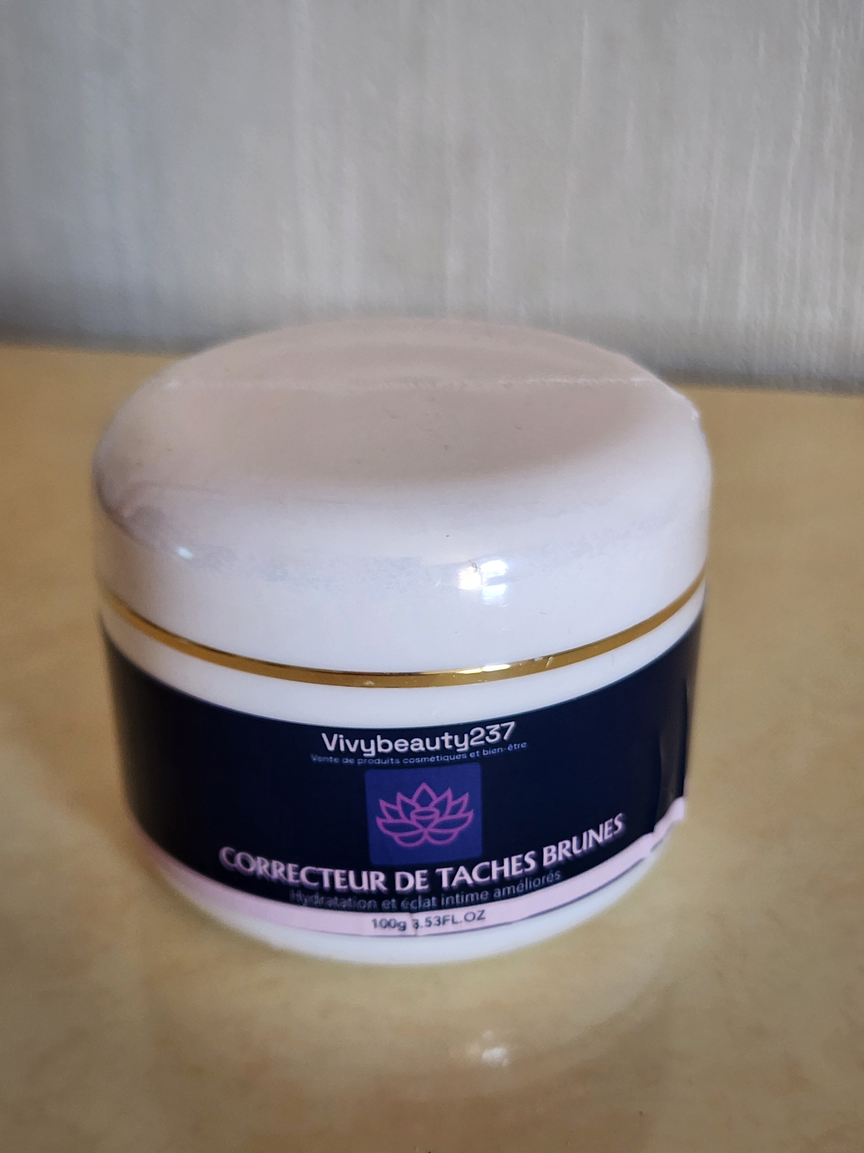 Crème visage jour et nuit correcteur de taches brunes et éclaircissante 100g