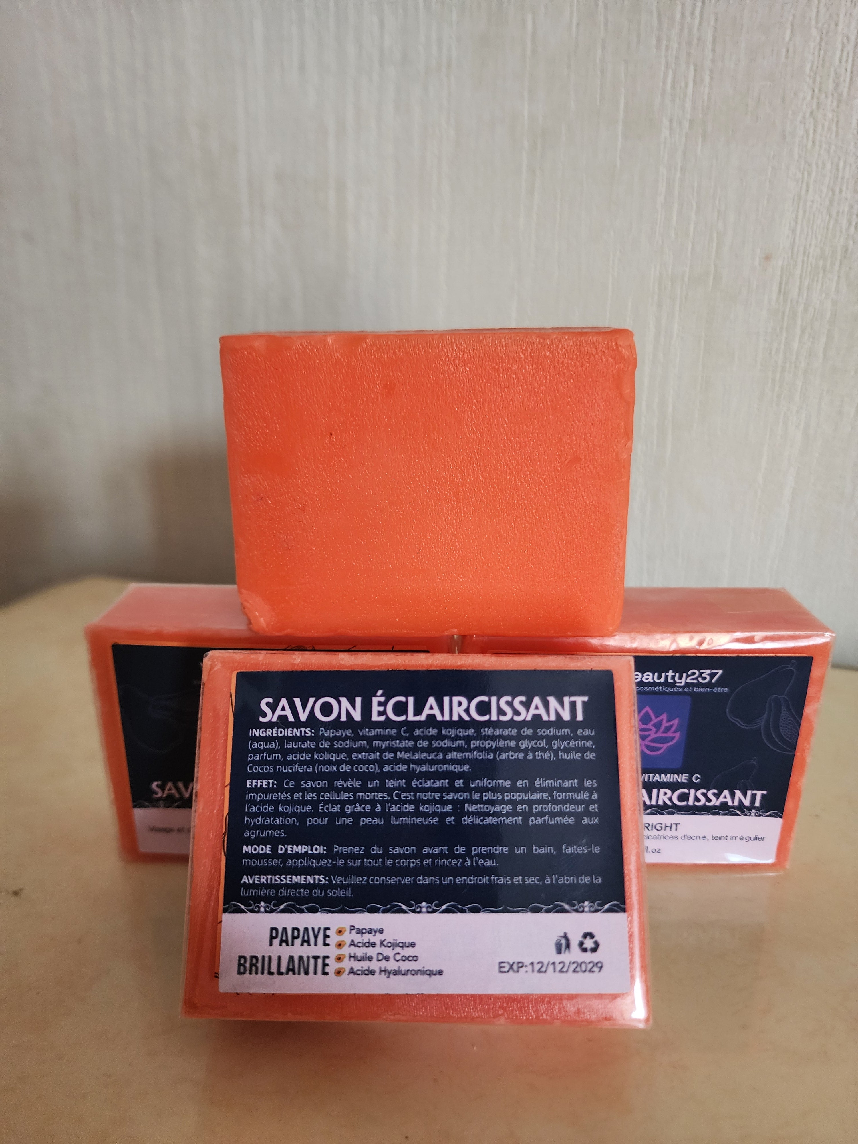 Savon visage à la papaye et vitamine C 150g