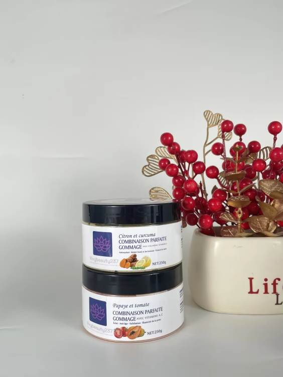Gommage corps et visage éclaircissant au curcuma/citron et vitamine C 250g